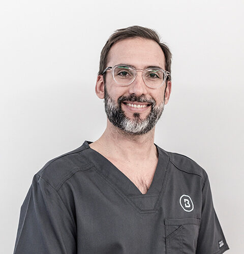 dr-jorge-masia-clinica-dental-biosca-barcelona