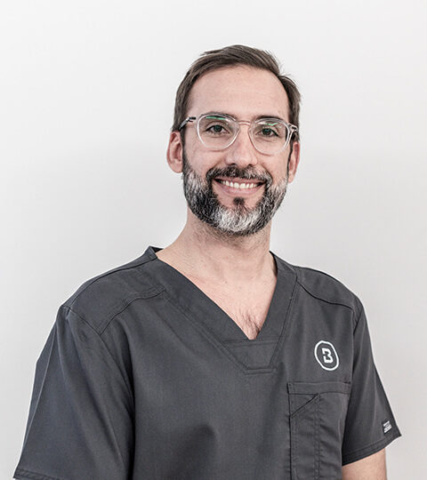 dr-jorge-masia-clinica-dental-biosca-barcelona