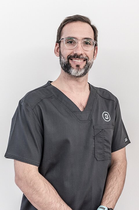 dr-jorge-masia-clinica-dental-biosca-barcelona