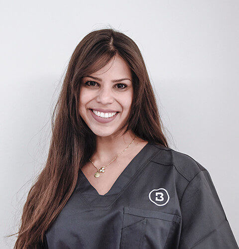 dra-gabriela-gil-clinica-dental-biosca-barcelona