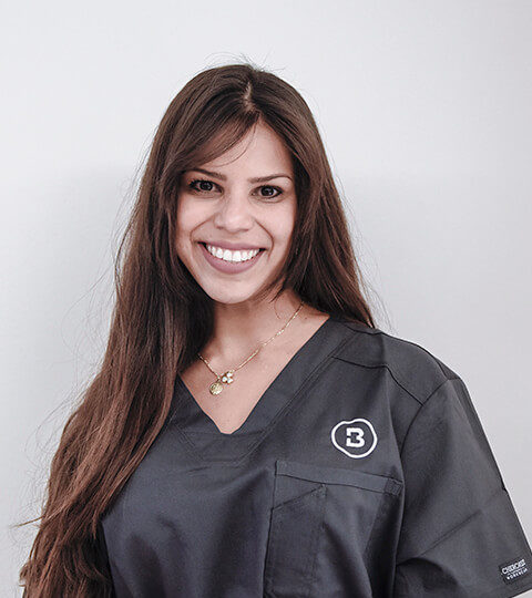 dra-gabriela-gil-clinica-dental-biosca-barcelona